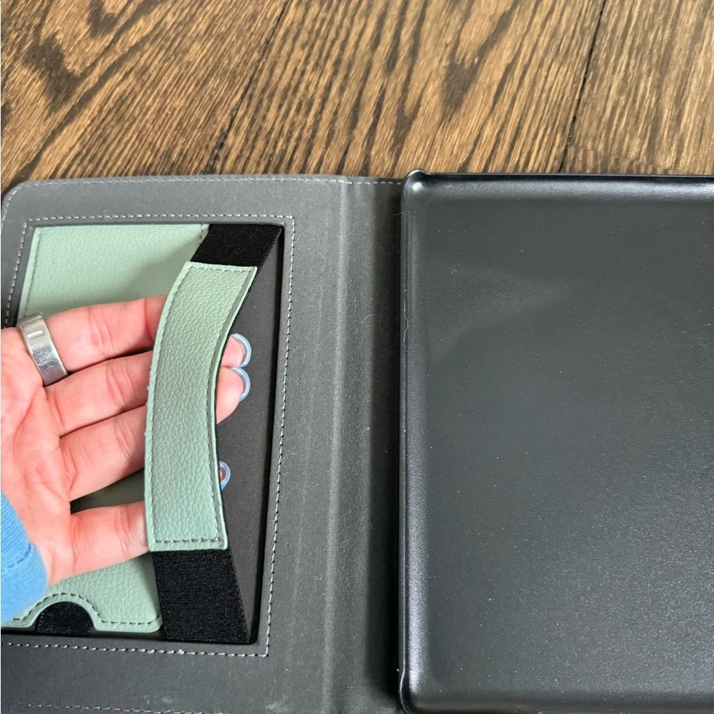 Green Kindle Case